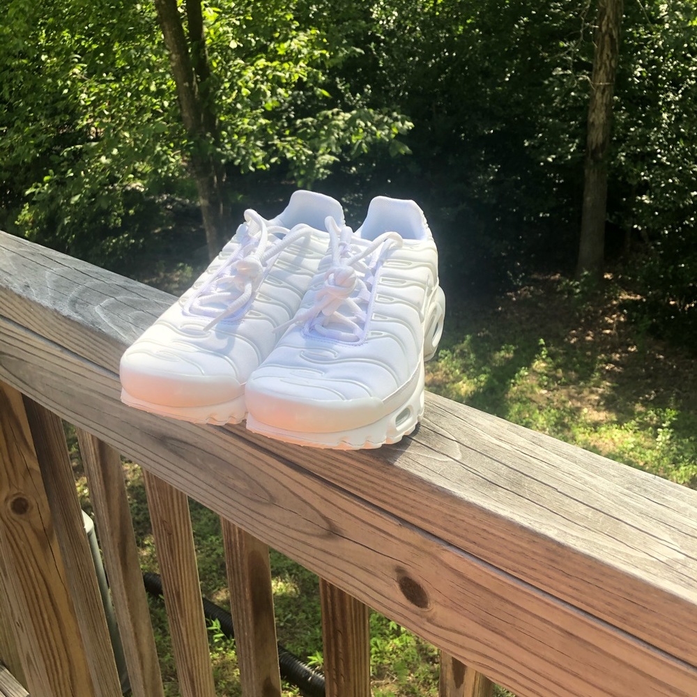 Nike Air Max Plus White - Picture 2 of 8